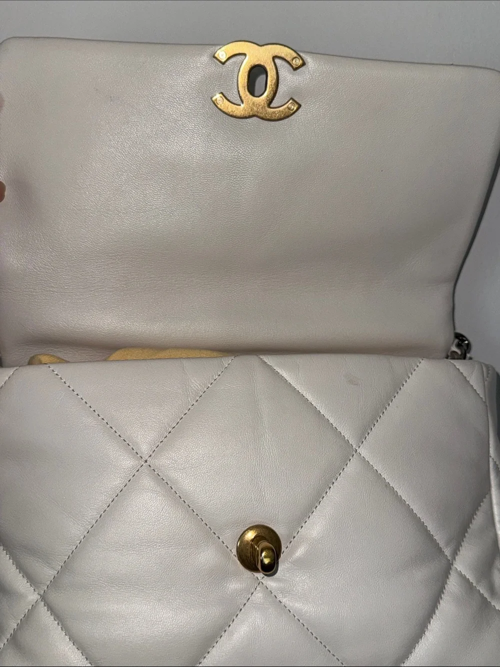 CHANEL 19 Medium Quilted Flap Bag in White with Silver and Gold Chain